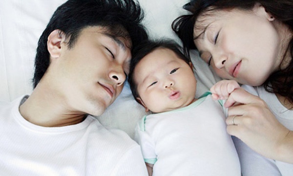 Nghiên cứu mới nhất khuyên cha mẹ nên cho trẻ ngủ riêng để lợi cả đôi đường - Ảnh 1.