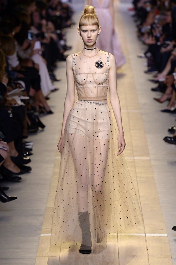 Lưu Diệc Phi diện đồ cá tính nhưng bị chê xuống sắc khi dự show Dior tại Tuần lễ thời trang Paris - Ảnh 4.