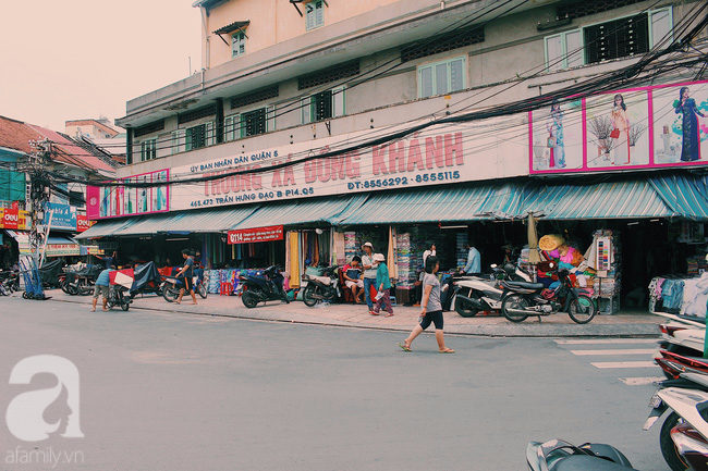 Muốn mua vải may da, đừng quên ghé ngang khu chợ Soái Kình Lâm trăm năm tuổi ở Sài Gòn - Ảnh 1.
