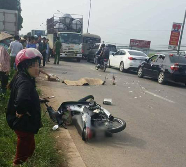 Hà Nội: Thiếu nữ 19 tuổi bị xe tải cán chết thương tâm - Ảnh 1. Hà Nội: Thiếu nữ 19 tuổi bị xe tải cán chết thương tâm - Ảnh 1.