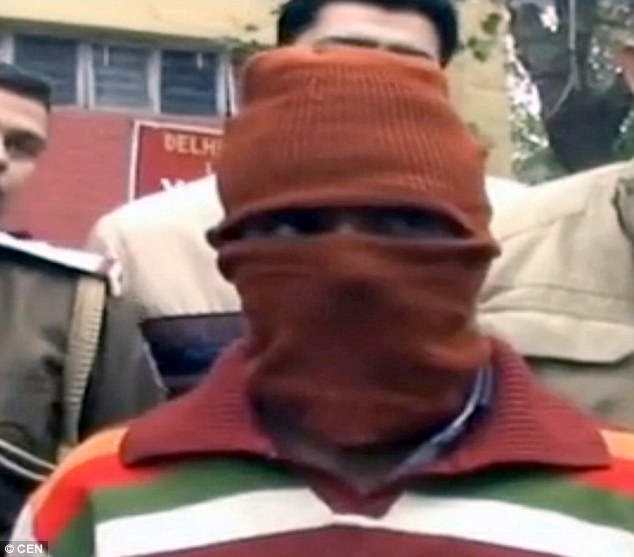 Vụ ấu dâm chấn động Ấn Độ: Thợ may mặc đúng một chiếc áo hãm hiếp 600 trẻ em trong suốt 14 năm - Ảnh 1.