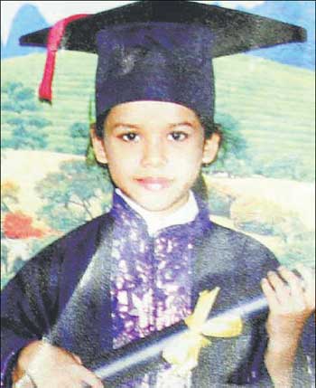 Bé gái 8 tuổi mất tích và thi thể trong chiếc túi chấn động Malaysia - Ảnh 1.
