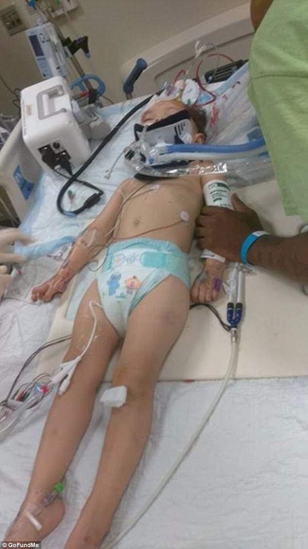 Bé gái 2 tuổi tổn thương não vì bị bảo mẫu là một cậu thiếu niên 16 tuổi trừng phạt - Ảnh 2.