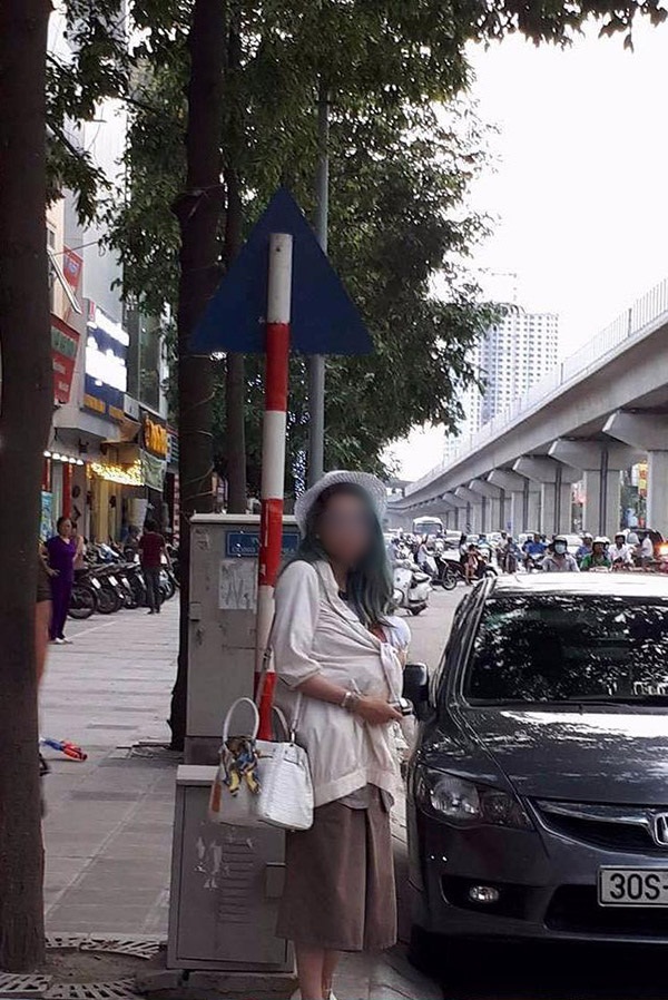 Nhìn lại câu chuyện về hot girl Bella: Người mẹ cần được điều trị tâm thần - Ảnh 2. Nhìn lại câu chuyện về hot girl Bella: Người mẹ cần được điều trị tâm thần - Ảnh 2.