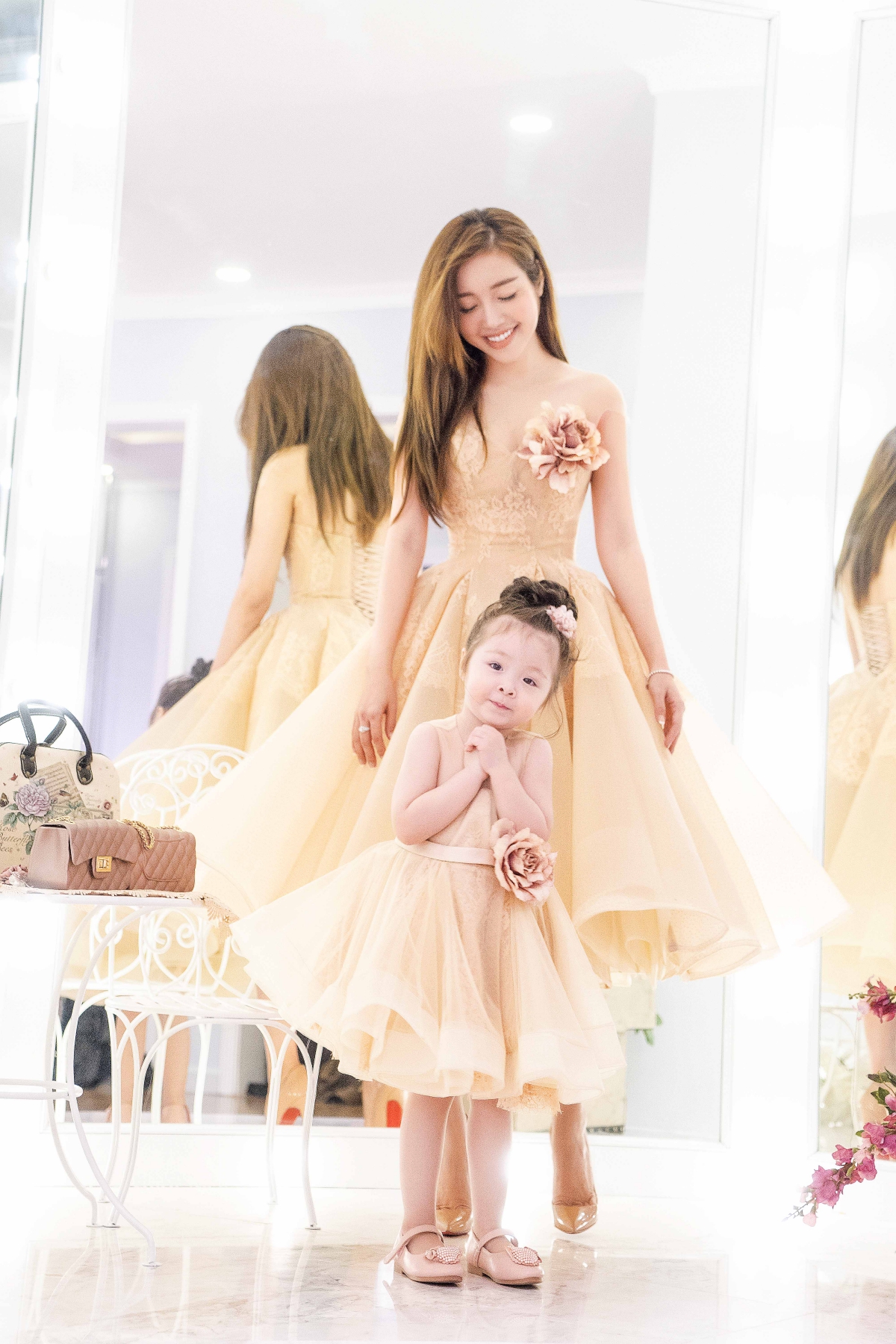 Top những mẫu váy đầm đôi đẹp nhất 2016 dành cho mẹ và bé - Mẹ Và Bé tại Hà  Nội - 25776178