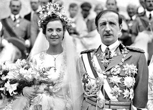 Chuyện về bông hồng trắng lưu vong xứ Hungary bất ngờ thành Nữ hoàng sau 24 giờ gặp gỡ nhà vua - Ảnh 5.
