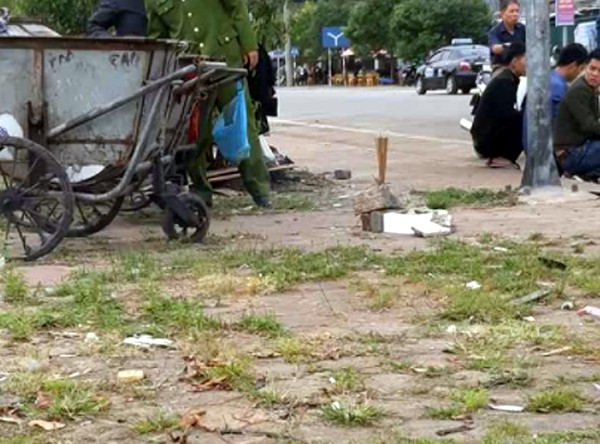 Bắc Giang: Kiểm tra xe rác, người dân bàng hoàng phát hiện xác thai nhi - Ảnh 1.