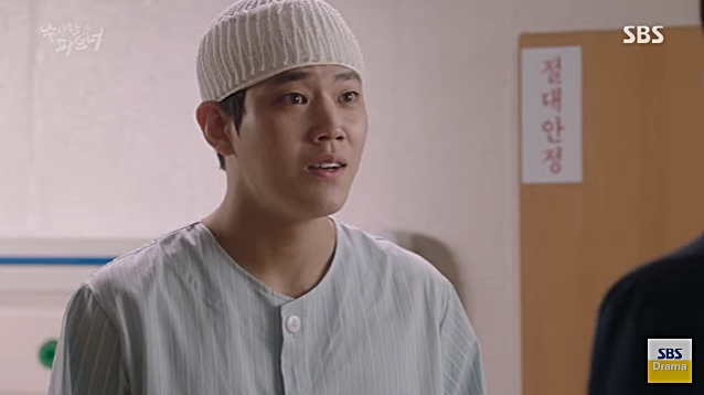 Fan lo lắng khi kẻ giết người trong phim Ji Chang Wook đã trốn thoát - Ảnh 2.