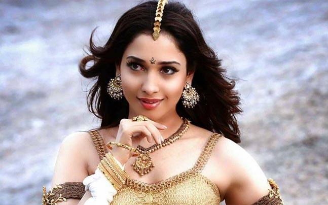 Muốn vóc dáng nuột nà như nữ diễn viên Tamannaah Bhatia, hãy tập duy trì những thói quen này - Ảnh 10.