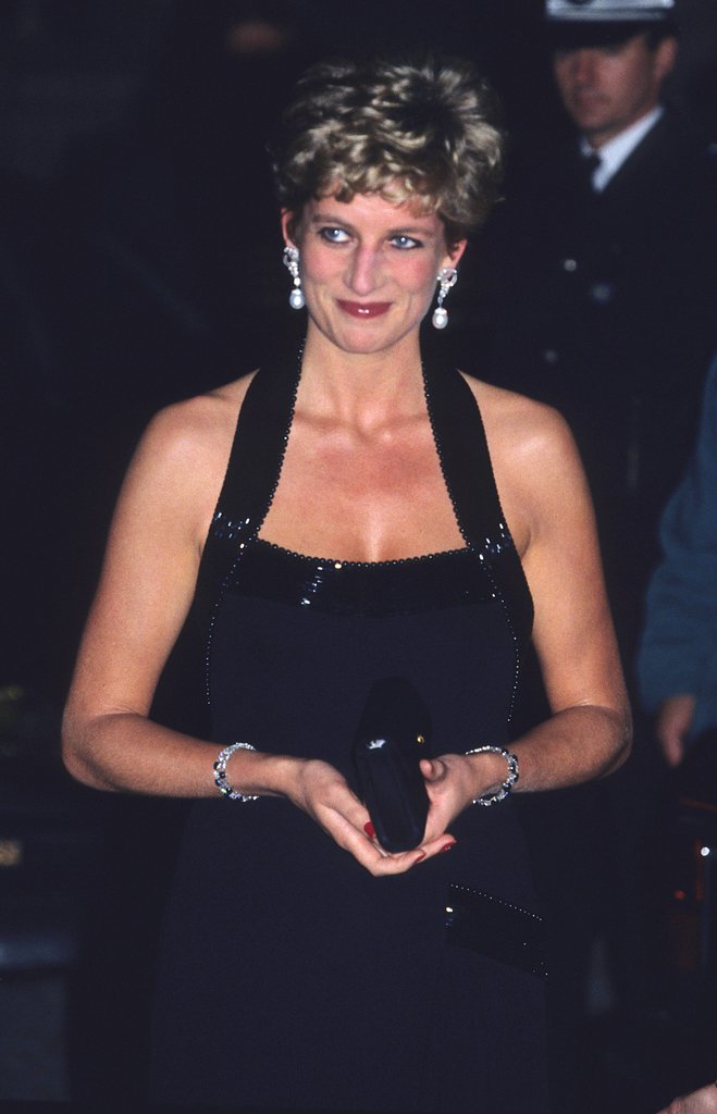 20 khoảnh khắc khiến người ta tin rằng công nương Diana thực sự là một biểu tượng thời trang chân chính - Ảnh 10.