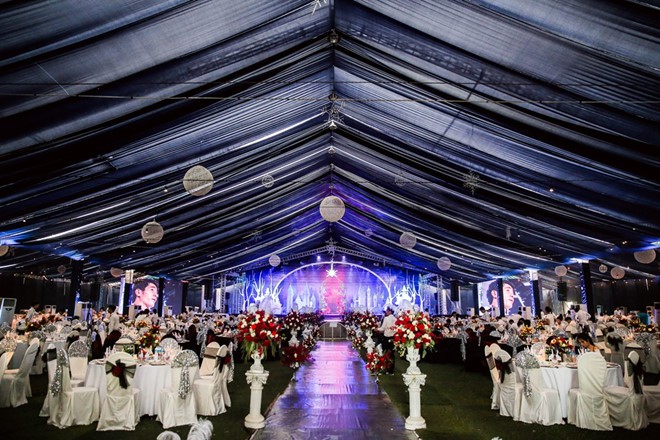 5 đám cưới nức tiếng vì độ xa hoa trong năm 2017: dựng rạp mấy ngàn mét vuông, trang trí 6-7 tỷ đồng - Ảnh 16.