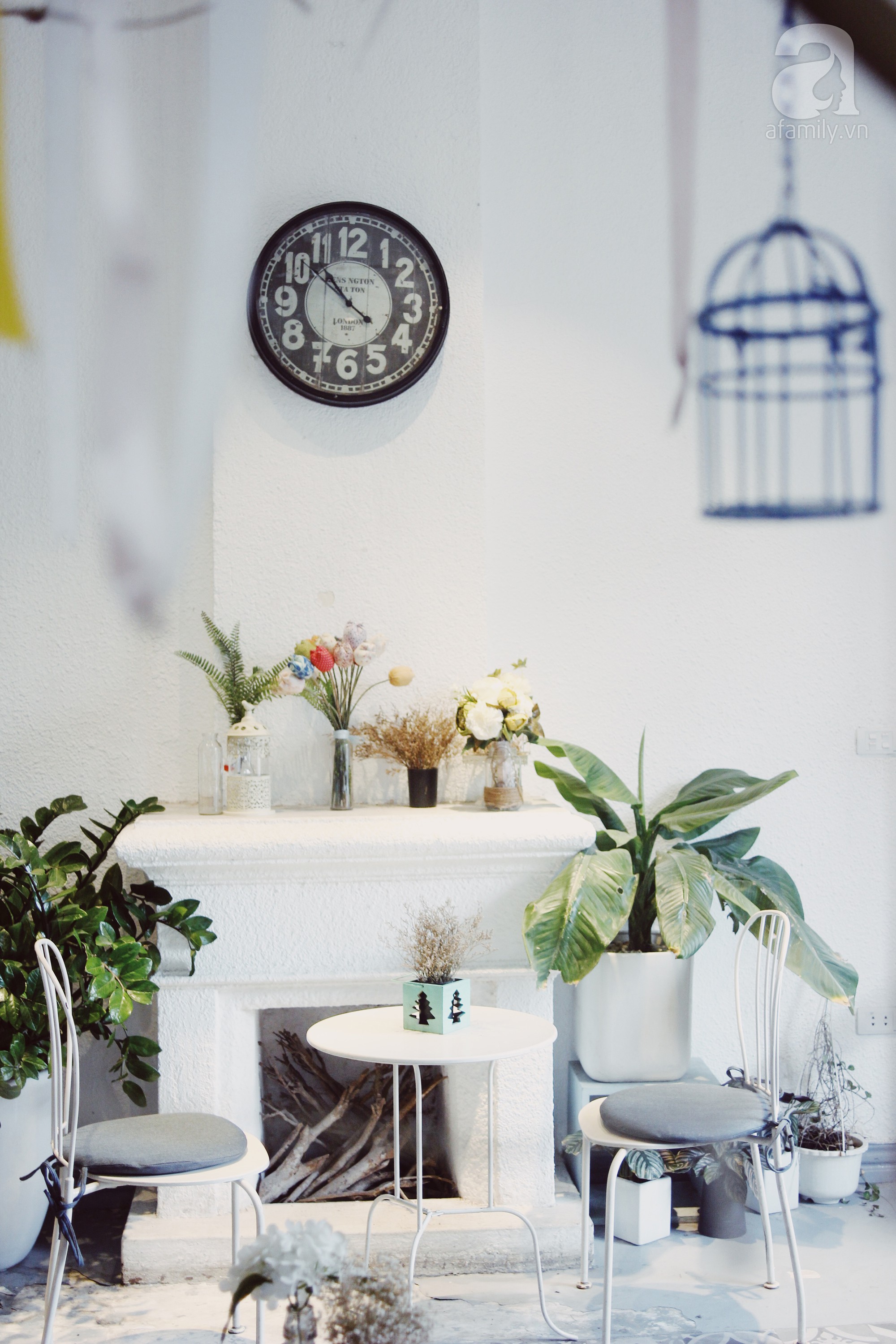 H&agrave; Nội: 5 qu&aacute;n cafe bước v&agrave;o l&agrave; thấy ấm sực, cặp đ&ocirc;i hay c&aacute;c n&agrave;ng FA đều c&oacute; thể gh&eacute; để lấy cảm hứng cho tuần mới - Ảnh 30.