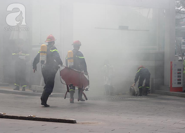  Dân văn phòng tá hỏa chạy thoát khỏi đám cháy giả định tại tòa nhà cao thứ 2 Việt Nam - Ảnh 12.