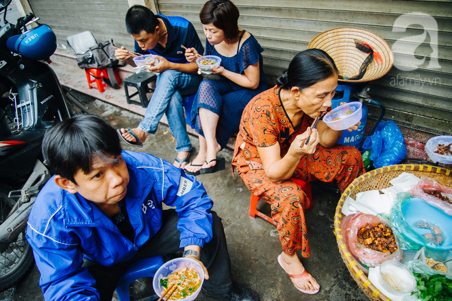 Hàng nộm bò khô không tên phố Gầm Cầu khiến người Hà Nội nghiện suốt 30 năm - Ảnh 10.