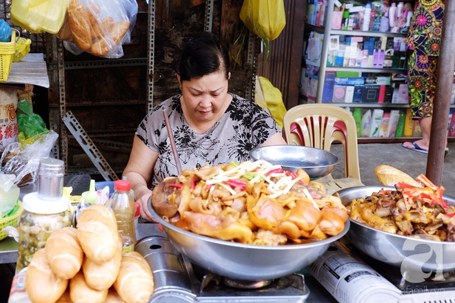 Bạn đã thử hết món ngon Campuchia ở khu chợ ẩm thực tồn tại nửa thế kỷ giữa lòng Sài Gòn? - Ảnh 6.