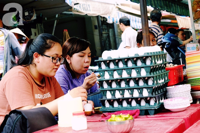 Bạn đã thử hết món ngon Campuchia ở khu chợ ẩm thực tồn tại nửa thế kỷ giữa lòng Sài Gòn? - Ảnh 26.
