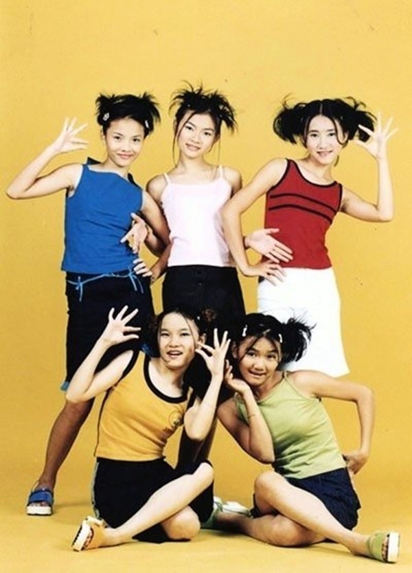 Xem lại phong cách thời trang những năm 2000 của 3 girlgroup đình đám: HAT, Mắt Ngọc, Mây Trắng - Ảnh 21.