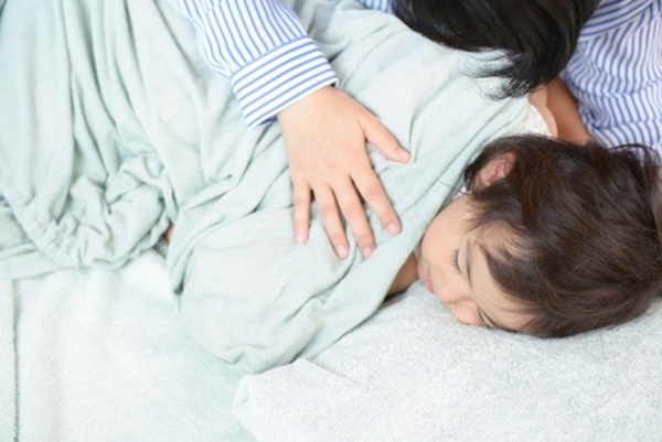 “5 phút thủ thỉ” và “cái ôm 8 giây” - hai cách dạy con ngoan được nhiều cha mẹ Nhật áp dụng - Ảnh 2.