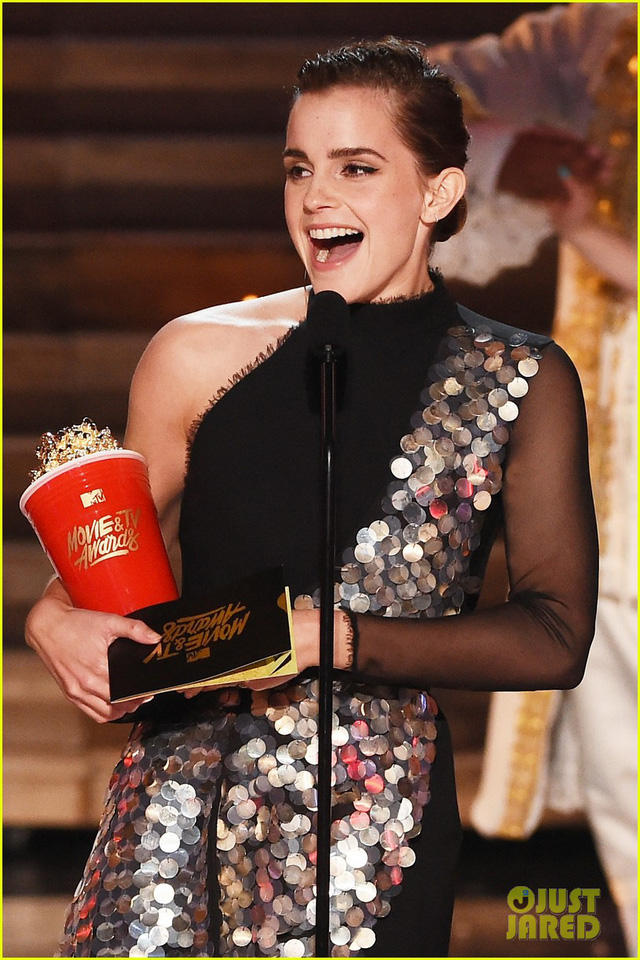 MTV Awards: Beauty and the Beast thắng phim của năm, Emma Watson sẵn tiện ẵm luôn giải diễn viên xuất sắc. - Ảnh 2.