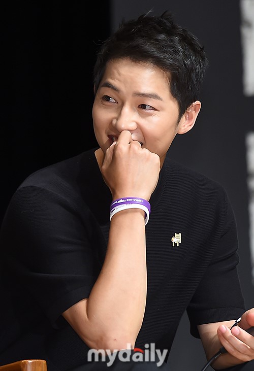 Đáng yêu thế này, bảo sao So Ji Sub - Song Joong Ki không làm fan điêu đứng - Ảnh 5.