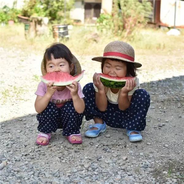 Bị mẹ dìm hàng không thương tiếc nhưng biểu cảm mặt xấu của cô bé 5 tuổi vẫn khiến dân mạng điêu đứng - Ảnh 20.