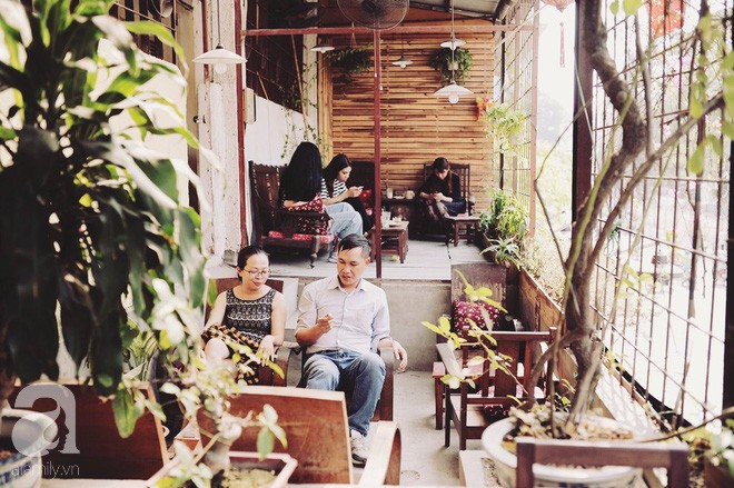 Có một quán cafe trong khu tập thể cũ, khiến ta yêu hơn những ngày Hà Nội thật là thu - Ảnh 6.