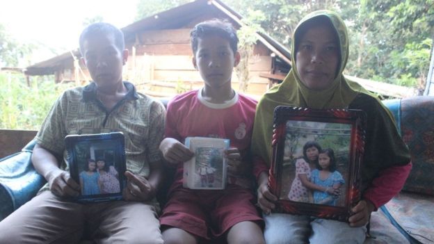 Bé gái bị 14 thiếu niên hãm hiếp đến chết trong rừng khiến Indonesia quyết định thiến hóa học với những kẻ ấu dâm - Ảnh 4.