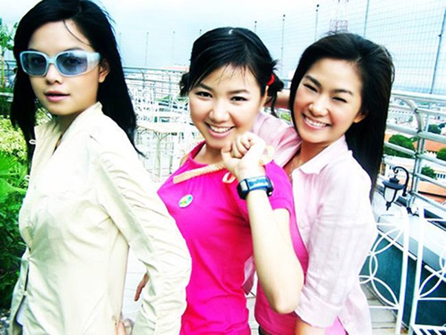 Xem lại phong cách thời trang những năm 2000 của 3 girlgroup đình đám: HAT, Mắt Ngọc, Mây Trắng - Ảnh 5.