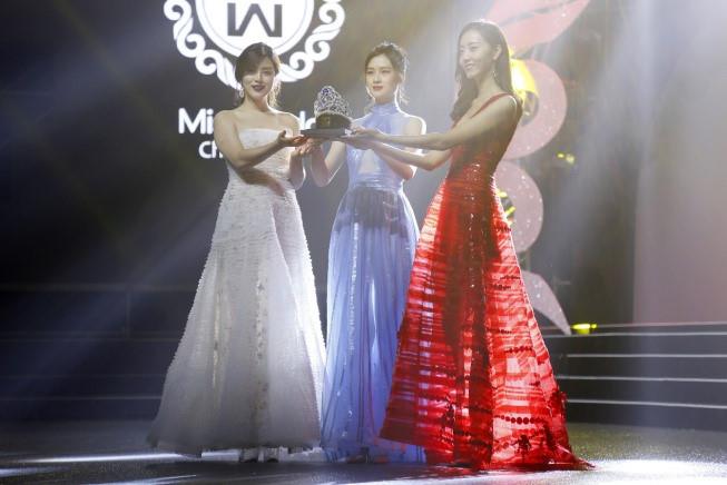 Tân Hoa hậu Trung Quốc 2017 được khen ngợi hết lời về nhan sắc - Ảnh 5.