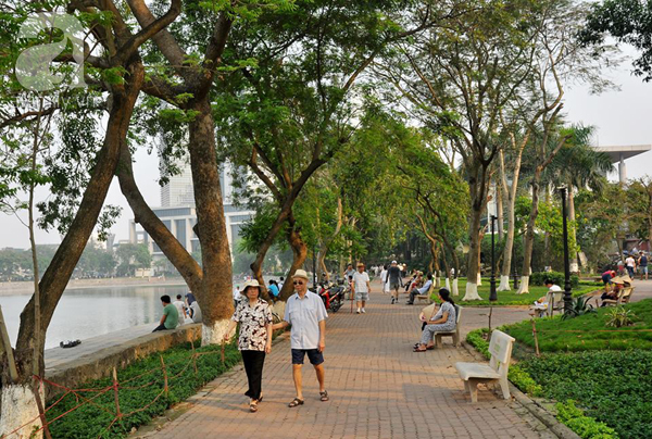 Chùm ảnh: Người dân Thủ đô tận hưởng khoảnh khắc thanh bình ở hồ Thành Công - Ảnh 5.