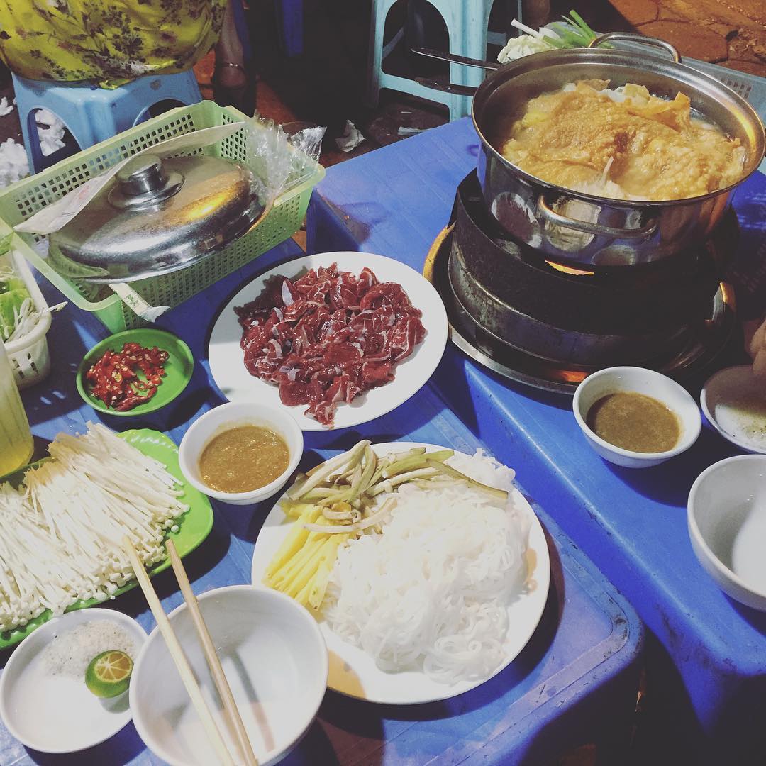 5 qu&aacute;n lẩu b&ograve; nh&uacute;ng dấm ngon nức tiếng m&agrave; gi&aacute; lại b&igrave;nh d&acirc;n ở H&agrave; Nội - Ảnh 7.