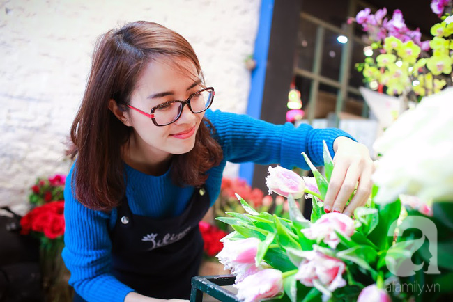 Hà Nội: Chi 72 triệu để mua hoa tươi nhập khẩu đủ tiêu chí độc và đẹp về chơi Tết - Ảnh 16.