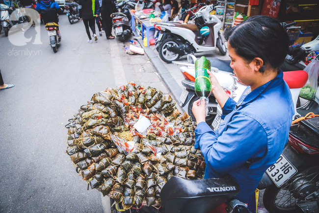 Những ngày đầu năm dần trôi đi, bỗng khắc khoải hoài mong không khí rộn ràng chợ giáp Tết - Ảnh 18.