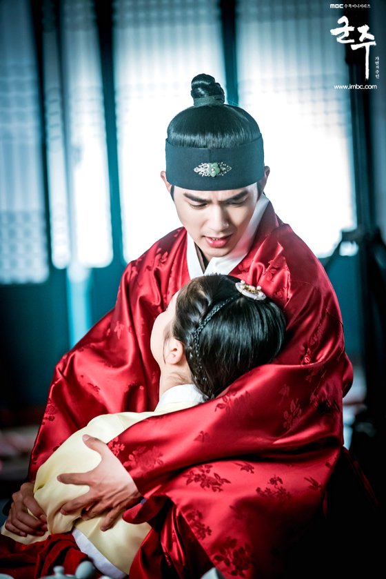 Khán giả cũng phát mệt khi 2 người đàn ông không có việc gì làm chỉ đi tranh nhau nữ chính Kim So Hyun - Ảnh 1. Khán giả cũng phát mệt khi 2 người đàn ông không có việc gì làm chỉ đi tranh nhau nữ chính Kim So Hyun - Ảnh 1.