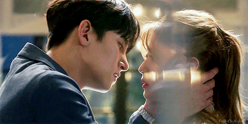 Ji Chang Wook bất ngờ đốt cháy giai đoạn, khóa môi người đẹp nồng nàn - Ảnh 9.