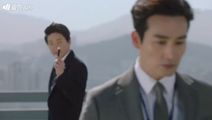 Anh em của Ji Sung bị ám sát, rating Bị cáo tiếp tục tăng kỷ lục - Ảnh 13. Anh em của Ji Sung bị ám sát, rating Bị cáo tiếp tục tăng kỷ lục - Ảnh 13.