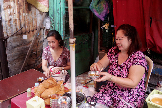 Chuyện cô Ba Sài Gòn có nụ cười giòn tan: Bán phá lấu 28 năm, nuôi 7 miệng ăn và mua nhà 3 tỷ - Ảnh 5.