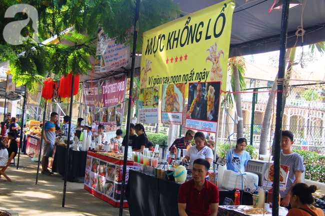 Giới trẻ Sài Gòn thích thú với phiên chợ độc đáo dịp lễ 30-4 - Ảnh 11.