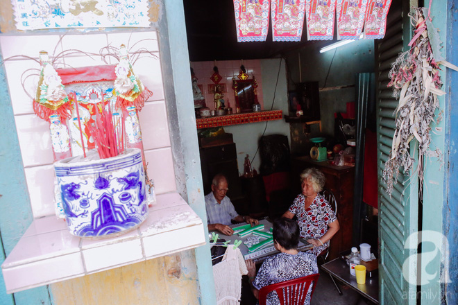 Cuộc sống bí ẩn và bình yên bên trong con hẻm Sài Gòn trăm năm tuổi, nghe cái tên đã lạ: Hào Sĩ Phường - Ảnh 12.