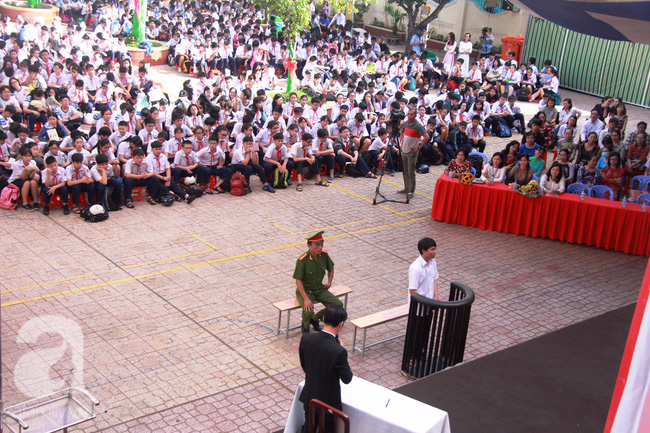 TP.HCM: Xử án xâm hại tình dục trẻ em ngay trong trường học để giáo dục các em học sinh - Ảnh 2.