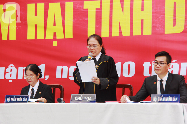 TP.HCM: Xử án xâm hại tình dục trẻ em ngay trong trường học để giáo dục các em học sinh - Ảnh 10. TP.HCM: Xử án xâm hại tình dục trẻ em ngay trong trường học để giáo dục các em học sinh - Ảnh 10.