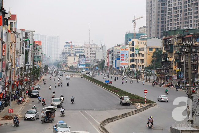 Chùm ảnh: Hà Nội thanh bình yên ả trong ngày Tết độc lập - Ảnh 2.