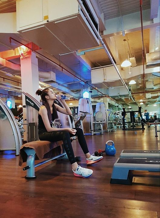 Soi nhất cử nhất động của sao Việt (23/2) - Ảnh 10.