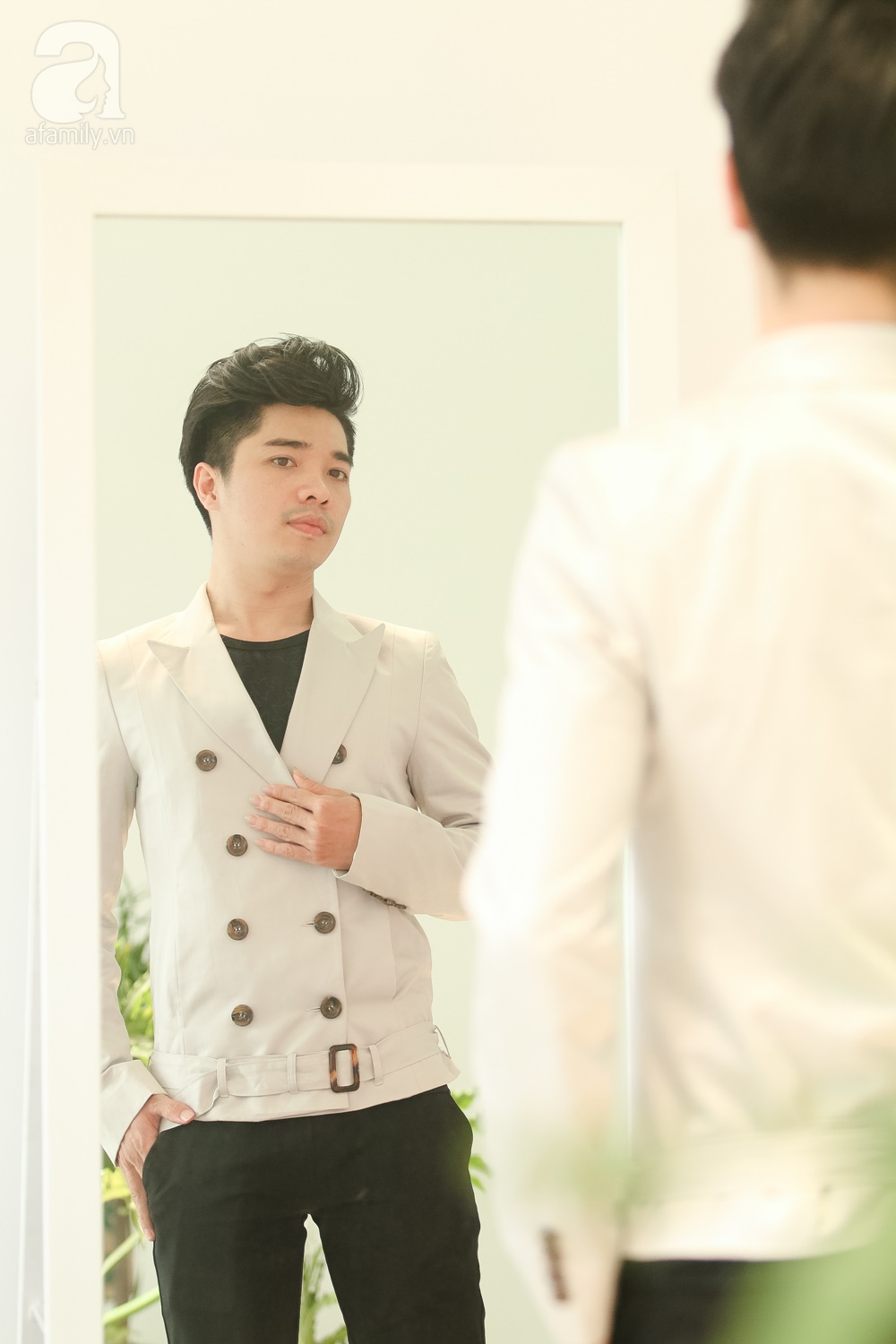 Gặp thầy giáo 8X điển trai, được Lệ Quyên xem như át chủ bài ở Thần tượng Bolero - Ảnh 4. Gặp thầy giáo 8X điển trai, được Lệ Quyên xem như át chủ bài ở Thần tượng Bolero - Ảnh 4.