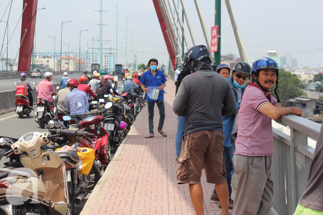 Ra cầu Bình Lợi tắm cùng bạn, bé trai 11 tuổi bị nước cuốn trôi, mất tích - Ảnh 3.