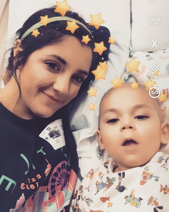 Con gái 2 tuổi bị ung thư trong bệnh viện, người mẹ này đã không thể im lặng trước những việc mà y tá làm - Ảnh 6.