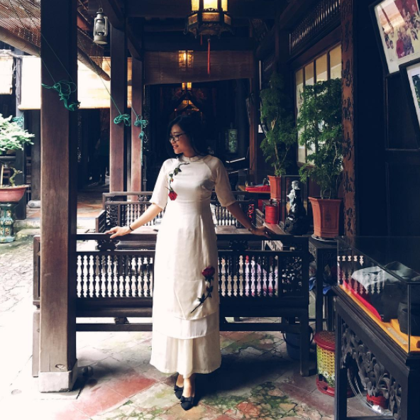 5 tiệm áo dài cách tân đẹp lung linh để sắm sửa diện Tết ở Sài Gòn - Ảnh 2.