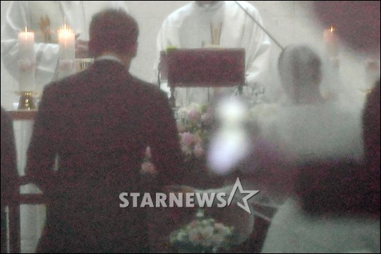 Giàu cỡ Bi Rain và Kim Tae Hee cũng chỉ tổ chức đám cưới 24 triệu đồng  - Ảnh 1.
