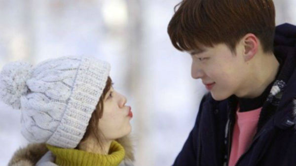 Goo Hye Sun và Ahn Jae Hyun tiết lộ về nụ hôn đầu táo bạo  - Ảnh 1.
