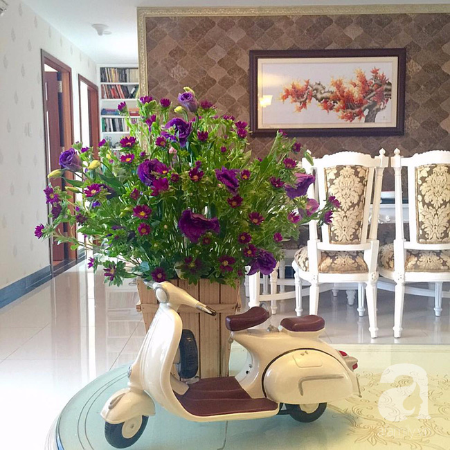 Ghé thăm căn hộ đẹp bình yên, trong trẻo đến lạ thường của người phụ nữ yêu hoa ở TP HCM - Ảnh 15.